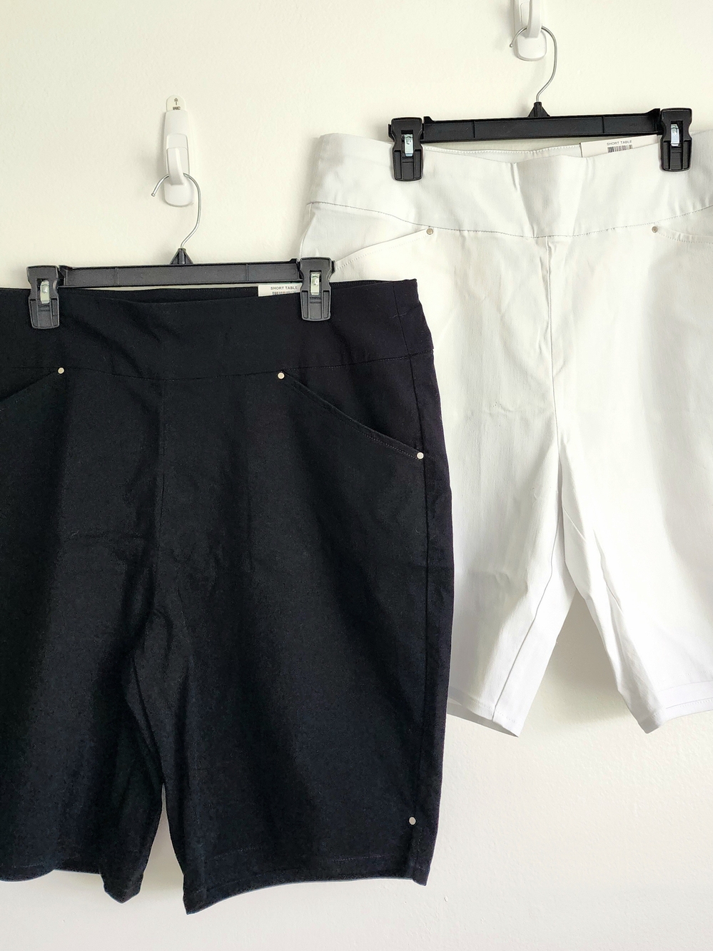 Set Of 2 INC International Concepts Black & White Women's Bermuda Shorts